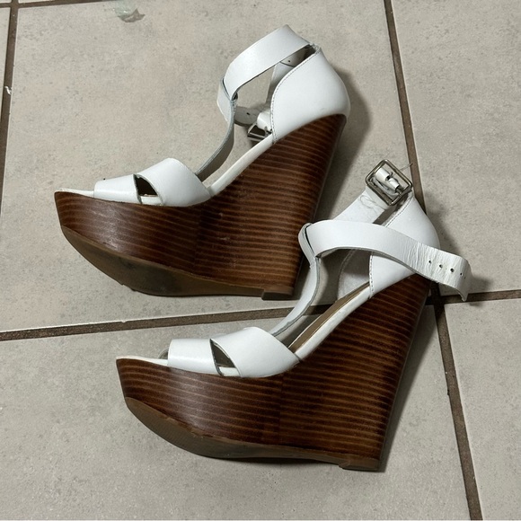Steve Madden Women White Platform Wedges Sandals size 8 - Picture 5 of 7